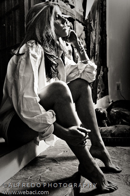 Female model photo shoot of Kelliott by Alfredo Photography in Linden, VA