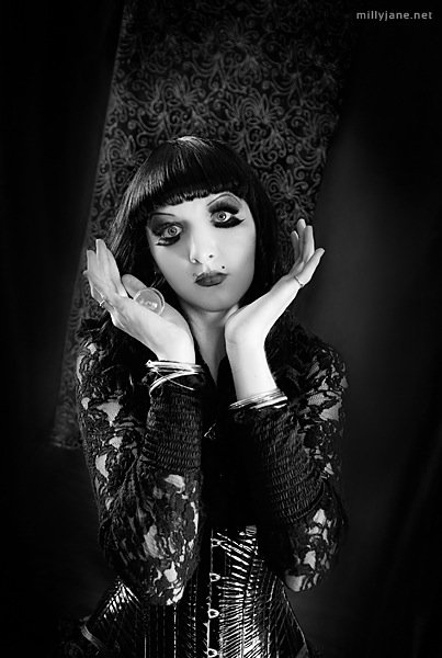 Female model photo shoot of Laurette11