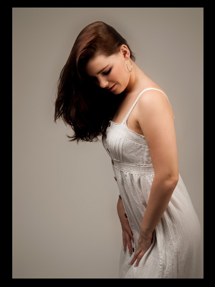 Female model photo shoot of Tara Mills by Robs_1