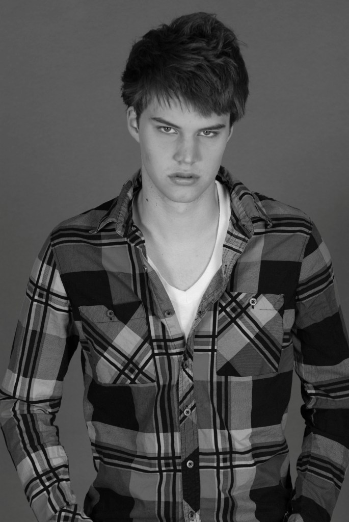 Male model photo shoot of Chris Nosko