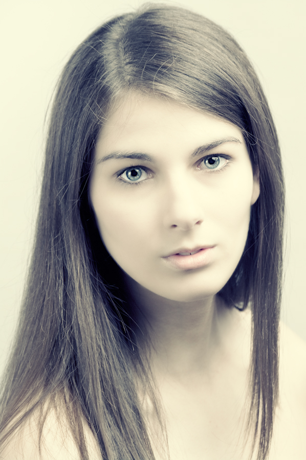 Female model photo shoot of Judith-Elyse by DvpPhoto