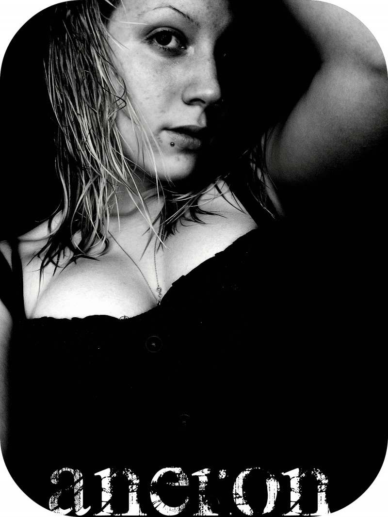 Female model photo shoot of Alisha Neron