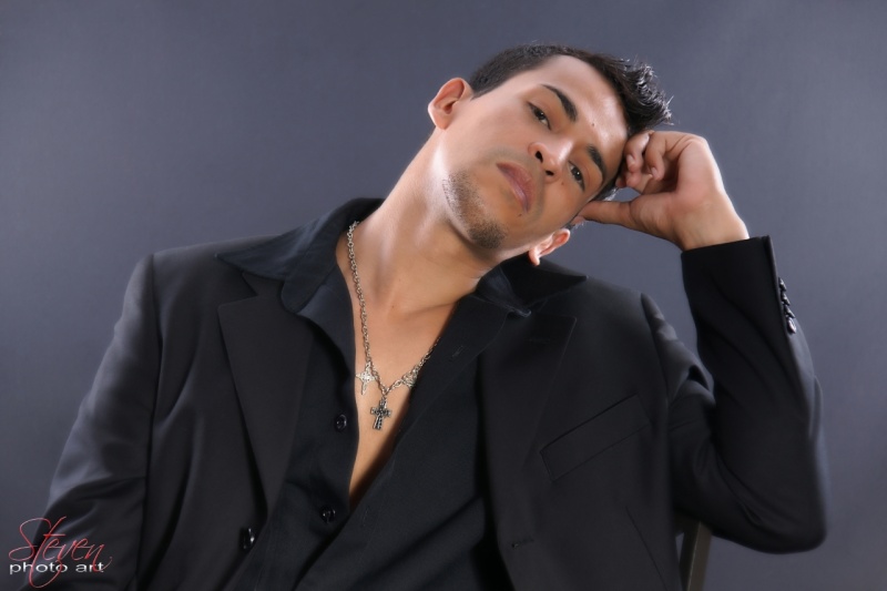 Male model photo shoot of Gil Mora