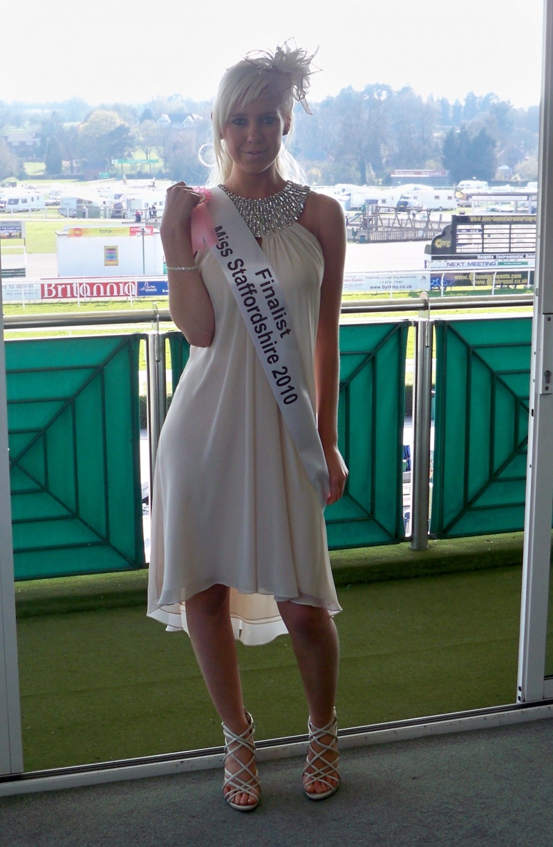 Female model photo shoot of Natalie Ede in Uttoxeter Racecourse