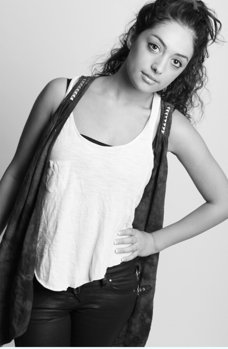 Female model photo shoot of Danielle Azzopardi