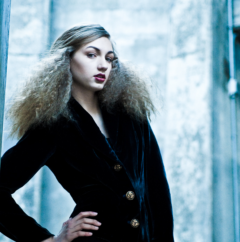 0 model photo shoot of Skye Ro-Ca by Olga Lacosta, hair styled by Antonio Venegas