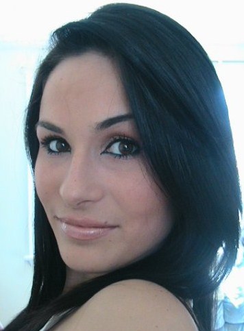 Female model photo shoot of Tatinina New