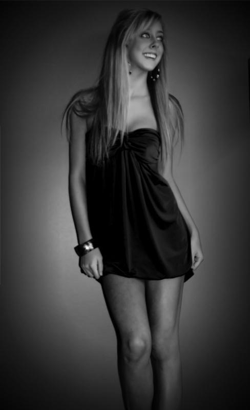 Female model photo shoot of Kimberly Brooke Lewis