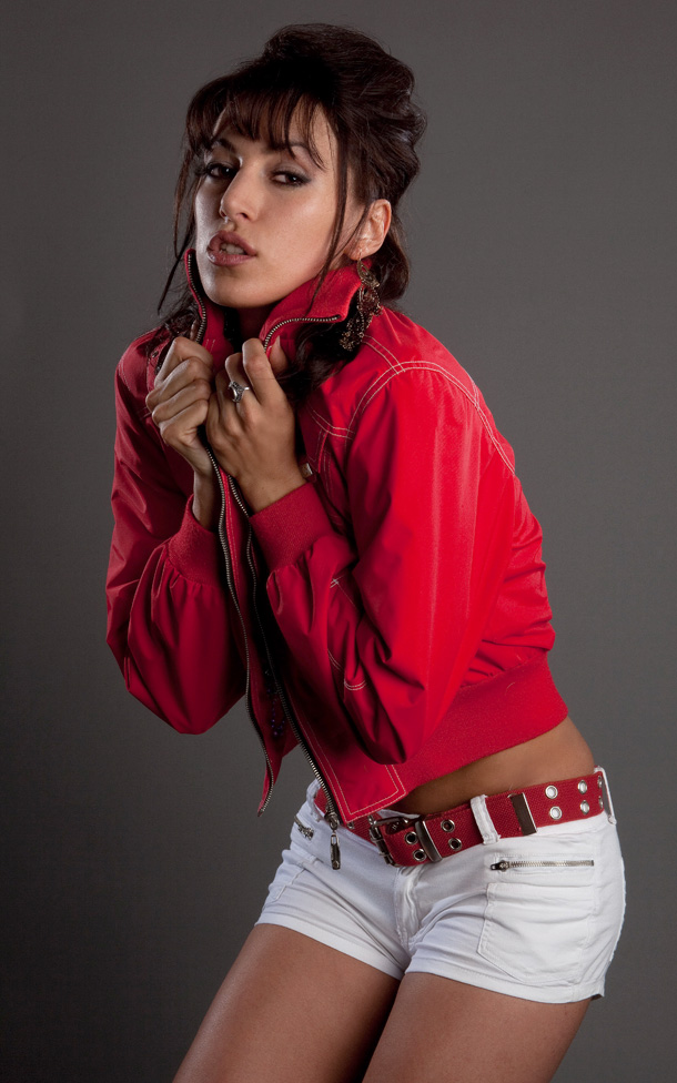 Female model photo shoot of AVELINA OLIX by edsger