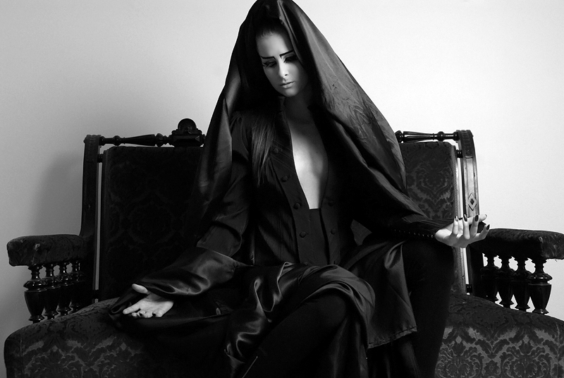 Female model photo shoot of Nicci Arosen