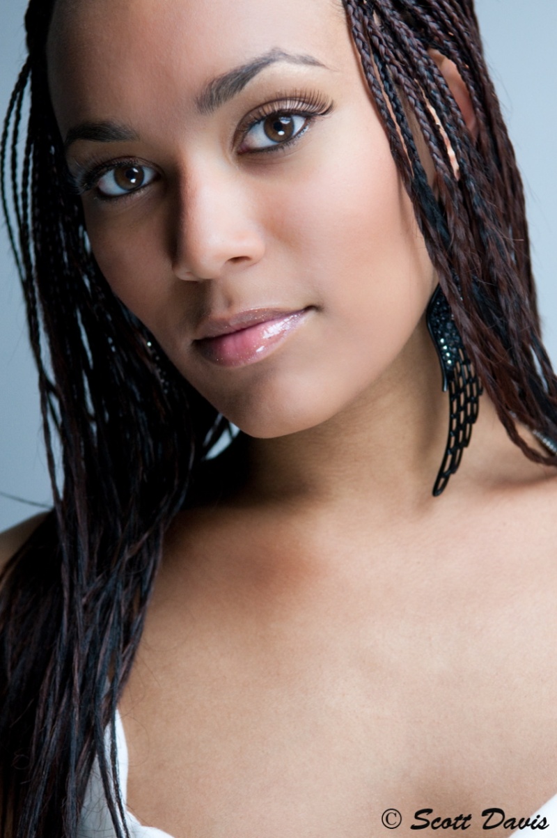 Female model photo shoot of Lyndsey_Marie by Scott Davis Photography in Lancaster, Pa