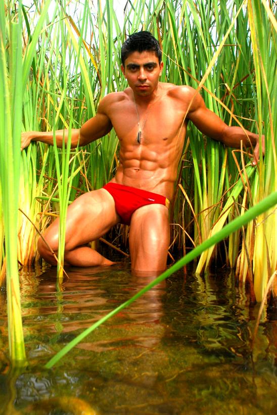 Male model photo shoot of winston jose in tryrona, st marta
