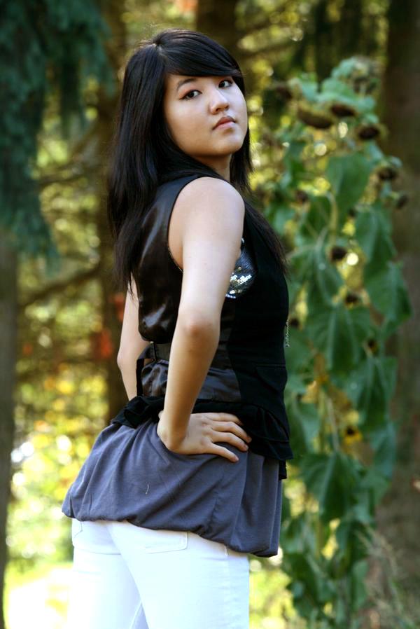 Female model photo shoot of Thanh Duong