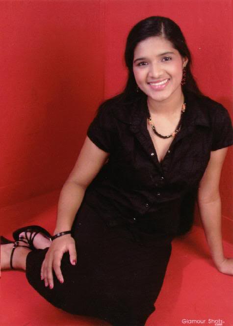 Female model photo shoot of NainaRawr