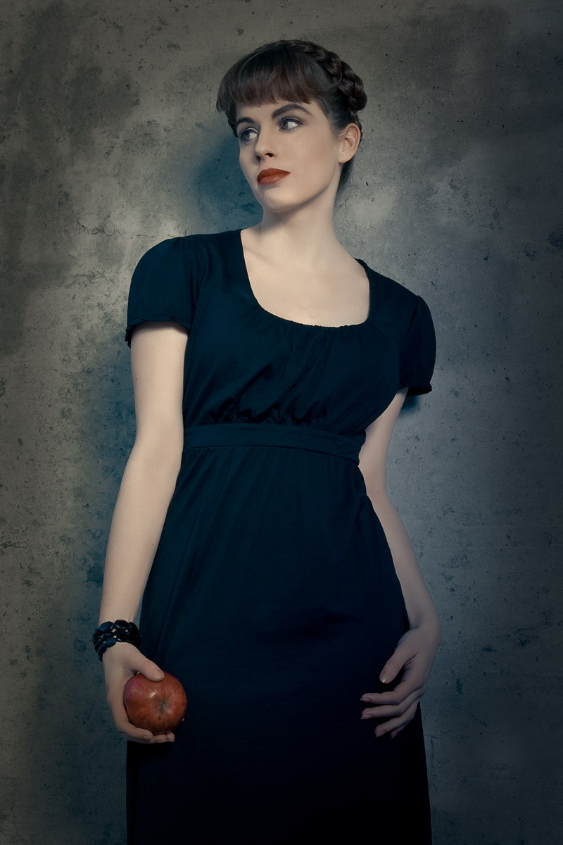Female model photo shoot of Liesaatje by MSDN in Rotterdam, makeup by Marion de Waard MUA