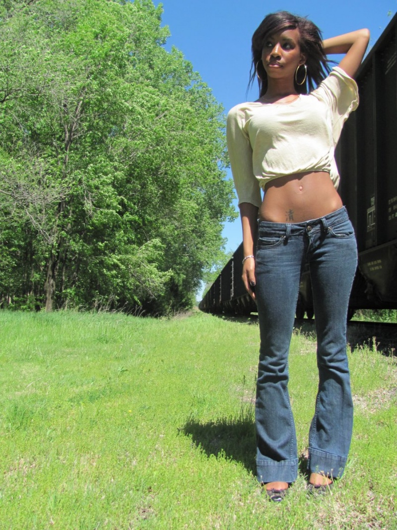 Female model photo shoot of Tisha Jean