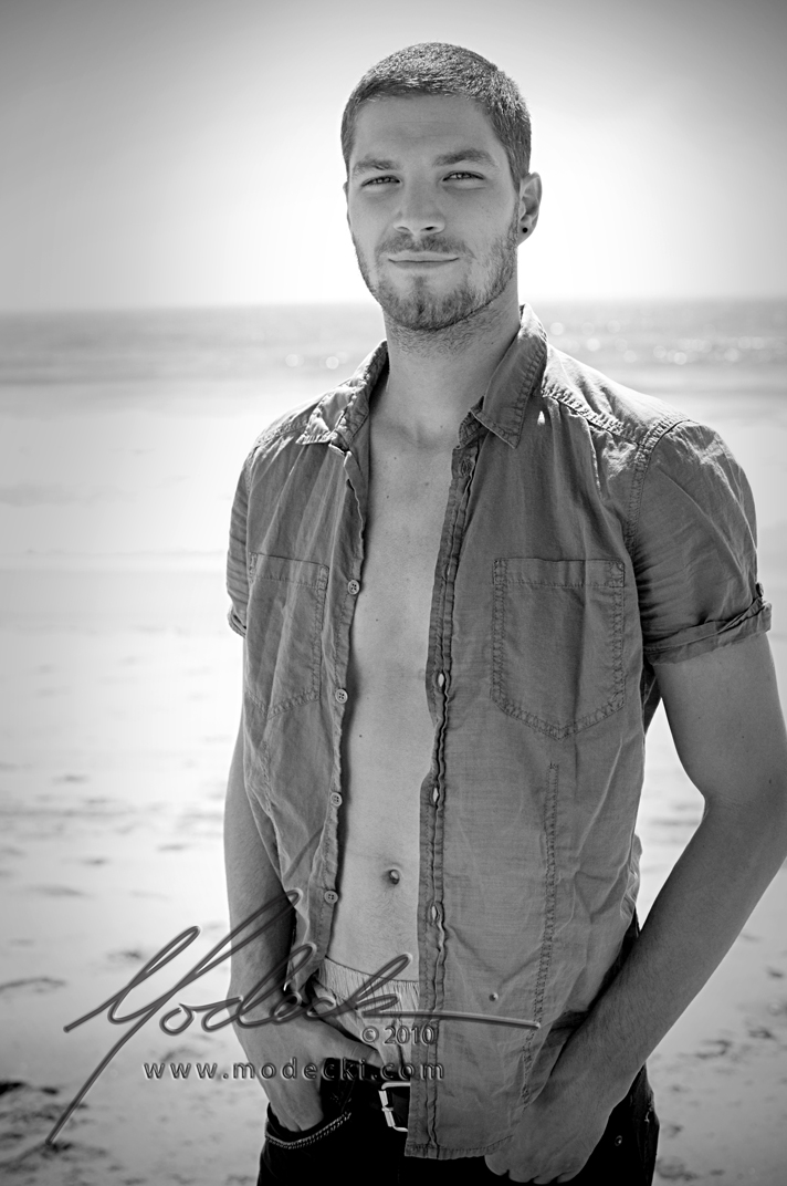 Male model photo shoot of Modecki in Manhattan Beach, CA