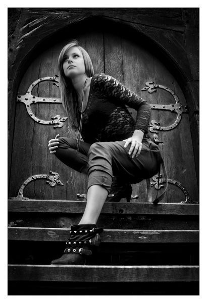 Female model photo shoot of Lindsey Bird