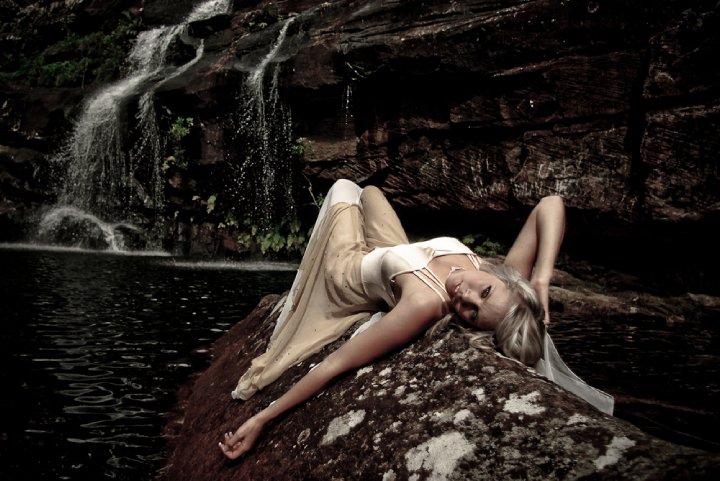 Female model photo shoot of Amber Jasmine by Daniel Smith Photos