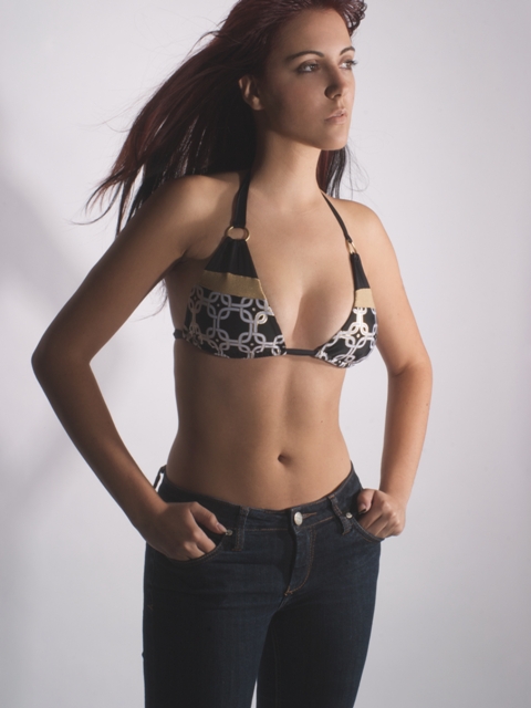 Female model photo shoot of GingerSnaps1287