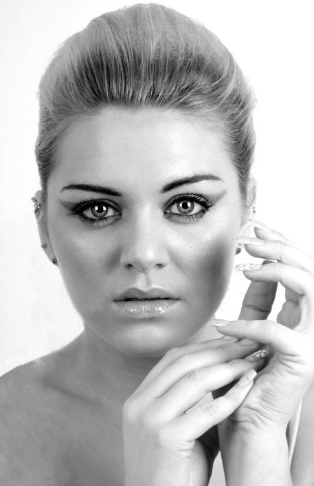 Female model photo shoot of Lisamodel x