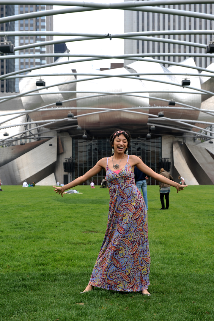 Female model photo shoot of Erin Michelle Wright by DJW Photography in Chicago, Millennium Park