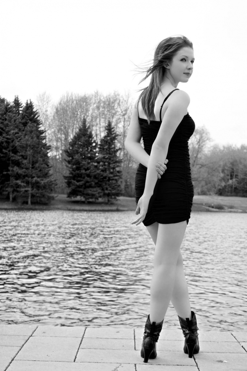 Female model photo shoot of Ashley Hopf