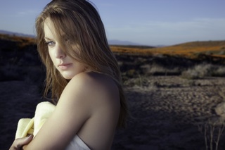 Female model photo shoot of Anna Rebecka