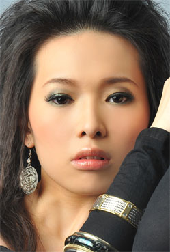 Female model photo shoot of JaimeCheng