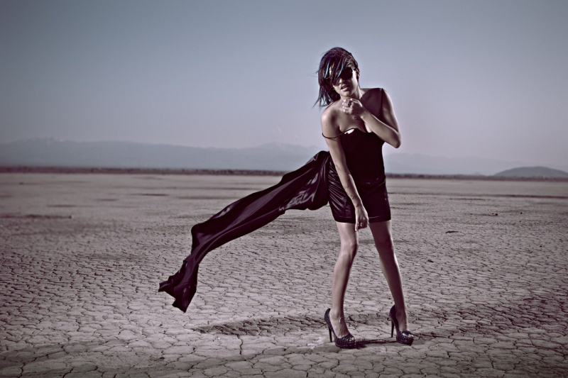 Male and Female model photo shoot of Felix Rock  and Charla is Chachabizarre in DESERT