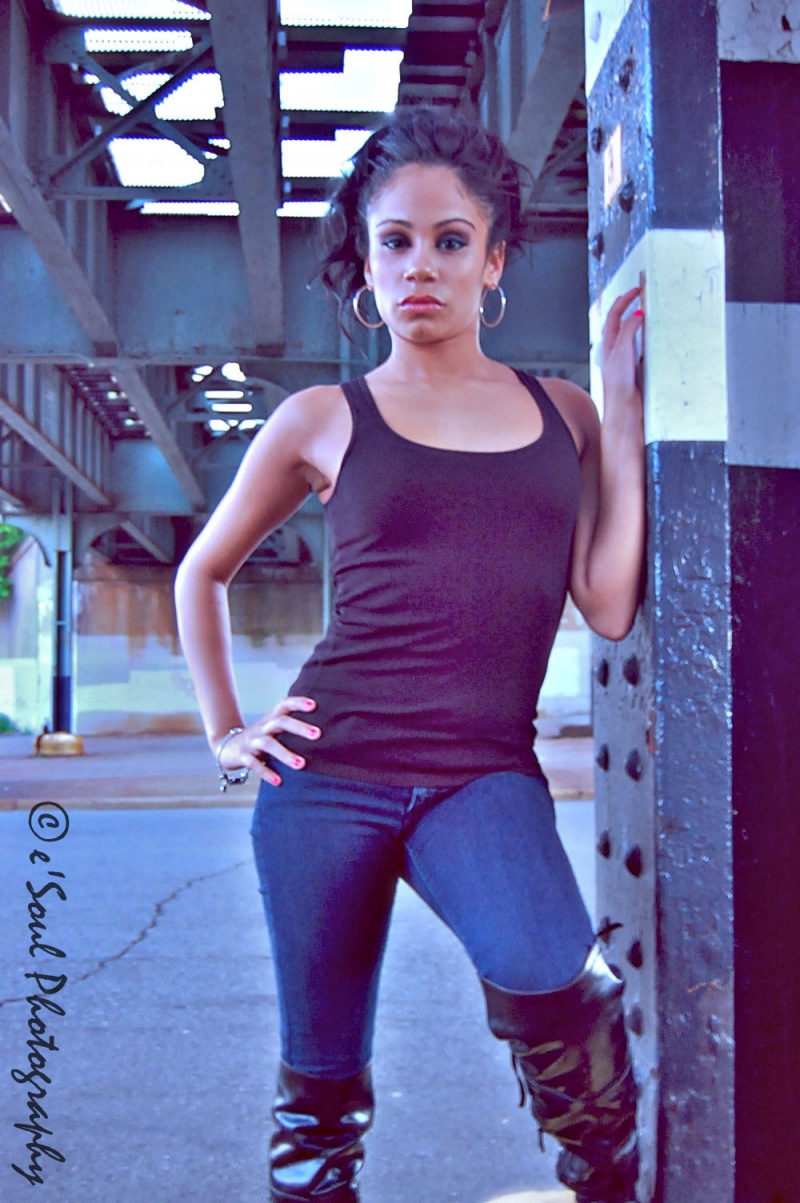 Female model photo shoot of gabrielle_lugo