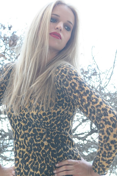 Female model photo shoot of Anna Karina Ayson