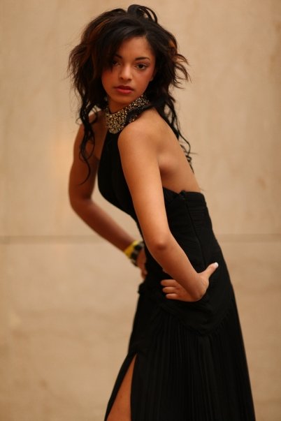 Female model photo shoot of Kay Mariie