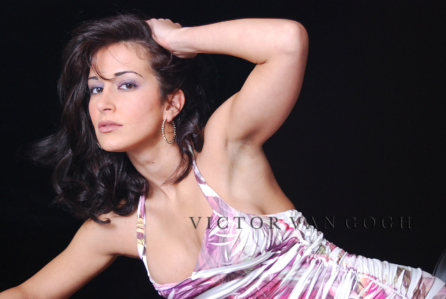 Female model photo shoot of Casandra Bella