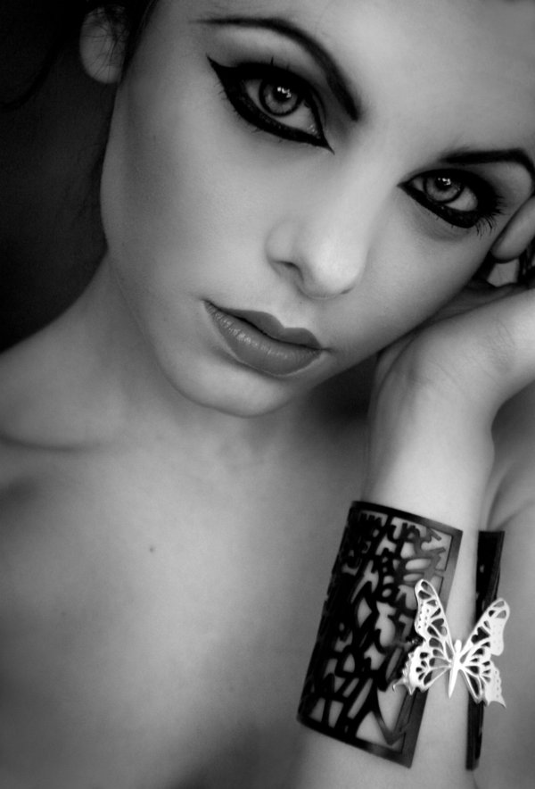 Female model photo shoot of Laura Bezant Jewellery by Lara Jade