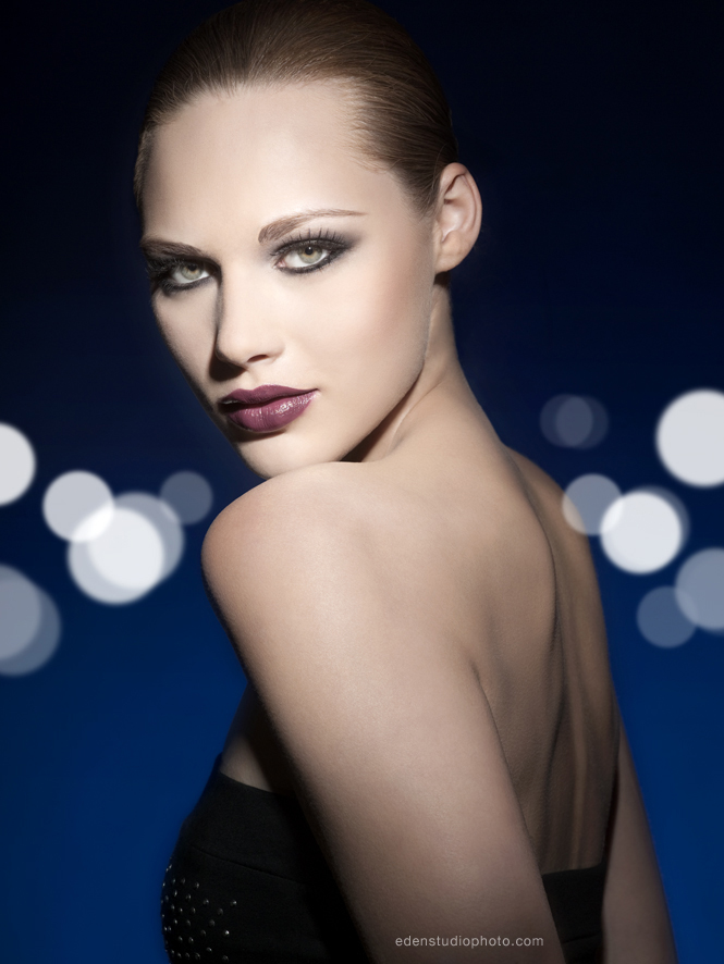 Female model photo shoot of Katarzyna Legan