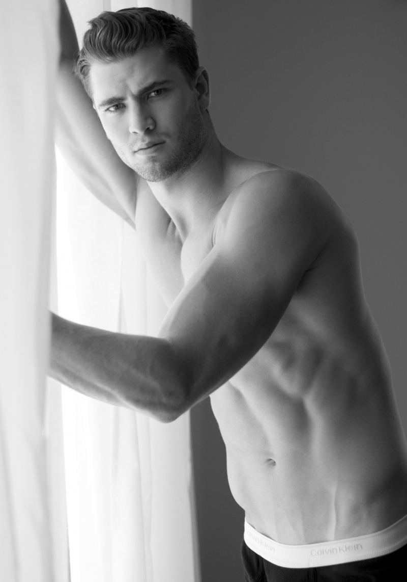 Male model photo shoot of Matthew Finley