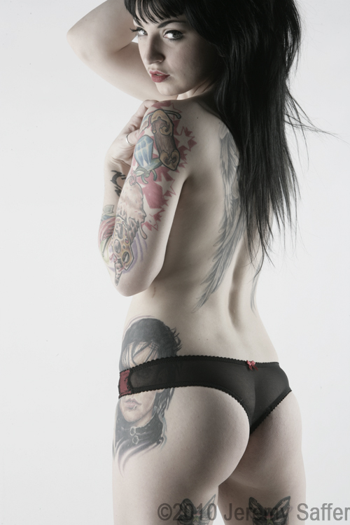 Female model photo shoot of Draven Star by Jeremy Saffer