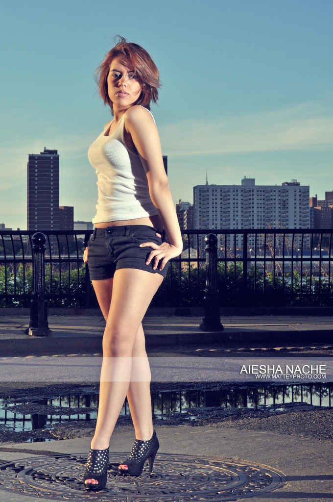 Female model photo shoot of E _ NACHE by Mattey Photo in dummbboooo ((BK))