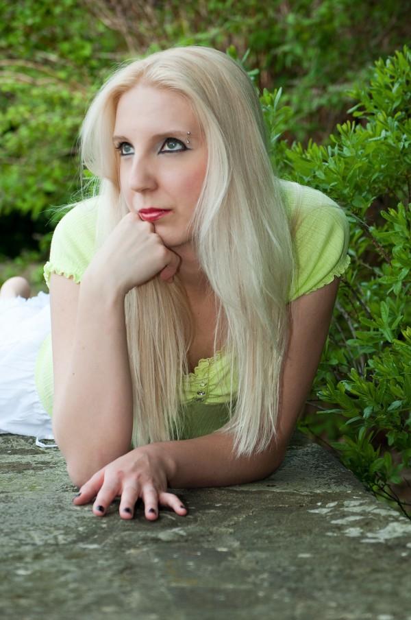 Female model photo shoot of Jess Larie by Aber Glamour Photo in Fellows Riverside Gardens