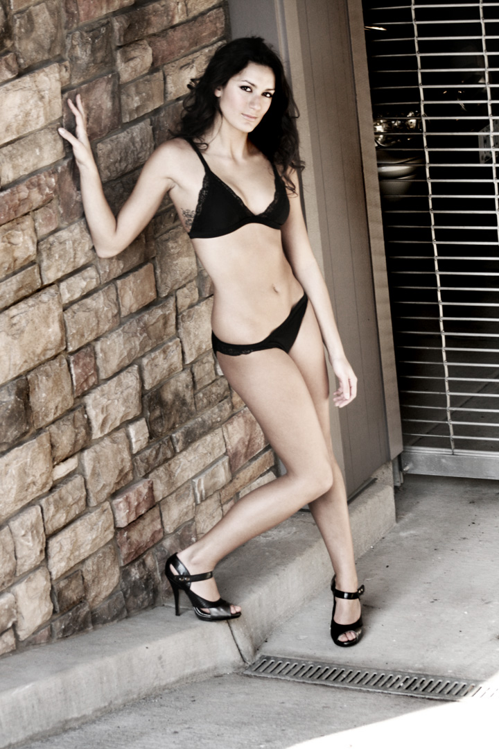 Female model photo shoot of Cassie Torres