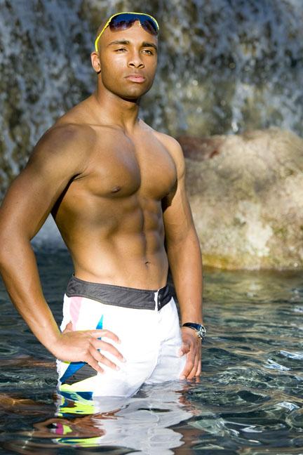 Male model photo shoot of Ray Reed in Sacramento