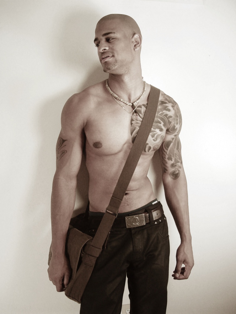 Male model photo shoot of Victor Severino