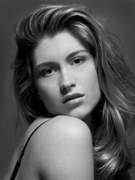 Female model photo shoot of Allyssa Rogers