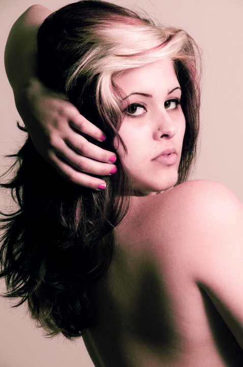 Female model photo shoot of Bella Minerva 