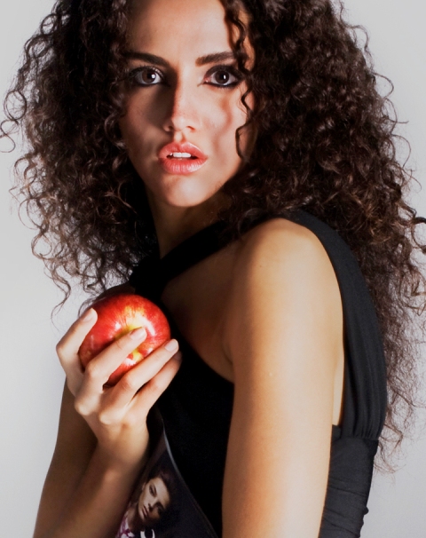 Female model photo shoot of Anessa Monae
