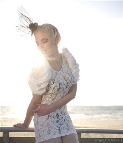 Female model photo shoot of sandra89 in Sola Beach