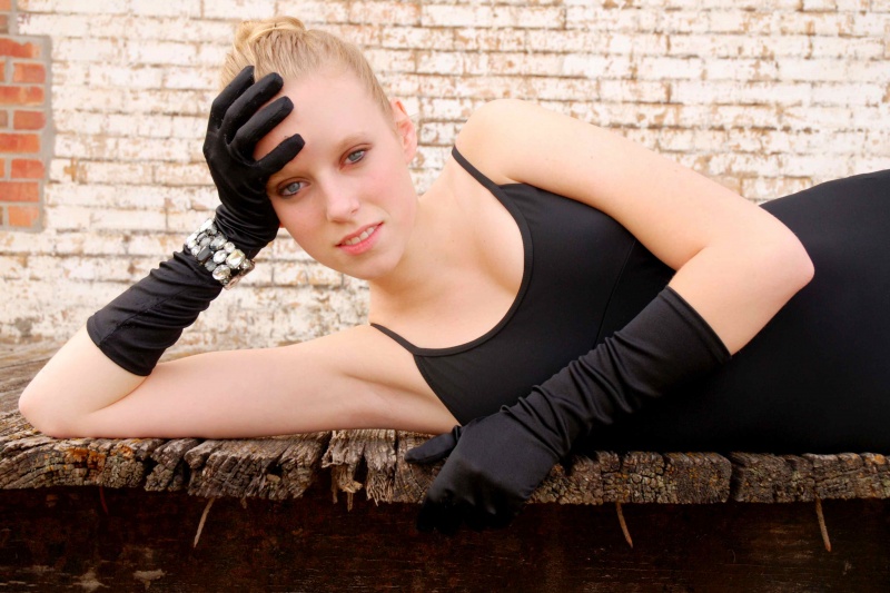 Female model photo shoot of Kayleigh Darling in Denton, TX