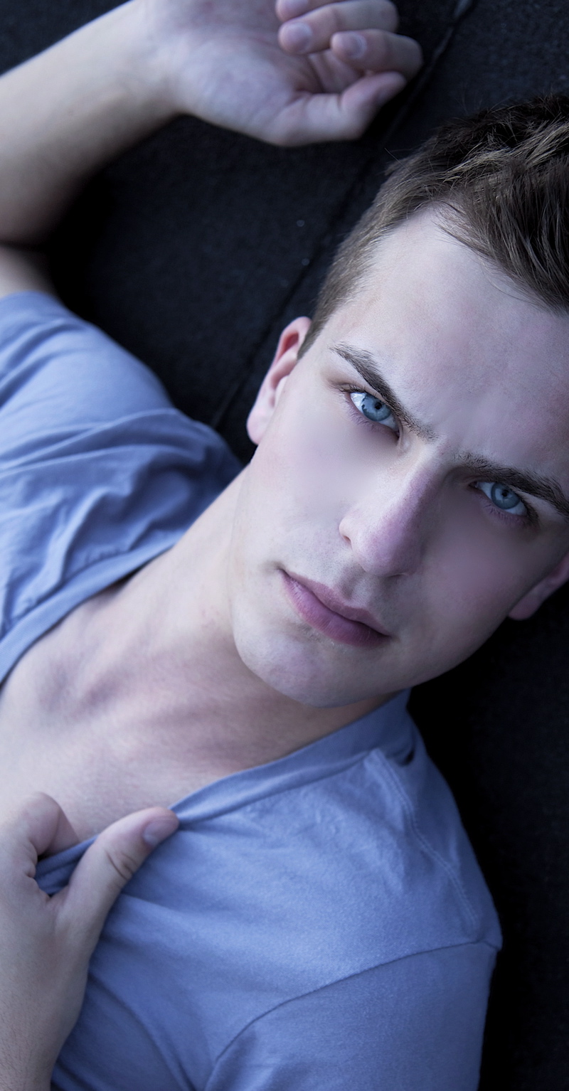 Male model photo shoot of Eugene Lev