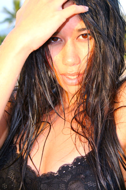 Female model photo shoot of Hoku Leyn
